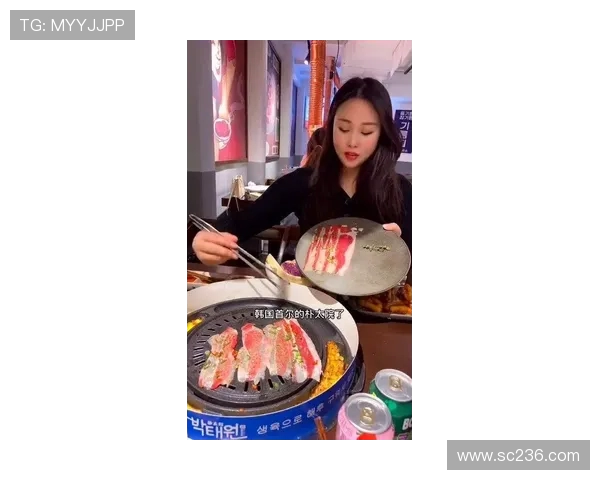 烤肉姐新鲜热乎小卡可爱警告，微笑+比心共享快乐！
